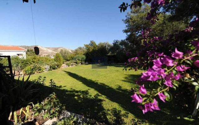 3-bedroom detached house for sale: https://www.bazaraki.com/adv/5791315_3-bedroom-detached-house-for-sale (www.bazaraki.com)