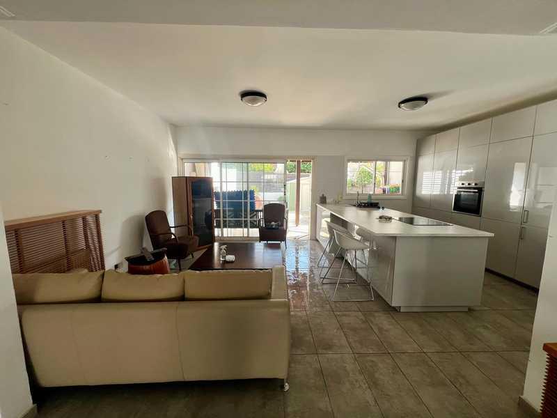 3-bedroom detached house to rent: https://www.bazaraki.com/adv/5798503_3-bedroom-detached-house-to-rent (www.bazaraki.com)