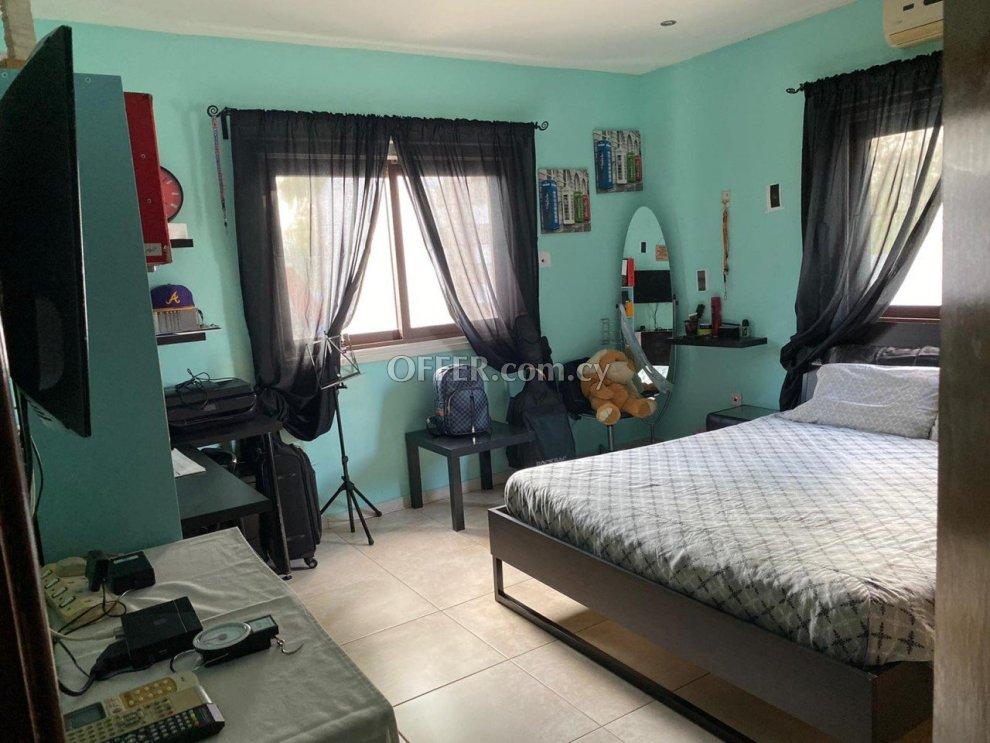 House (Detached) in Pera Chorio Nisou, Nicosia for Sale: https://www.offer.com.cy/en/house-detached-in-pera-chorio-nisou-nicosia-for-sale/21-727238/ (www.offer.com.cy)
