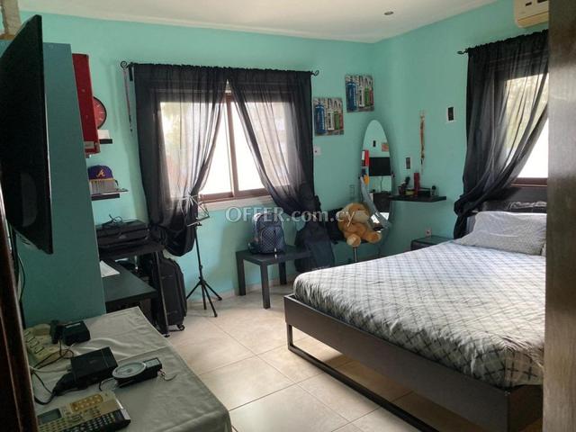 House (Detached) in Pera Chorio Nisou, Nicosia for Sale: https://www.offer.com.cy/en/house-detached-in-pera-chorio-nisou-nicosia-for-sale/21-727238/ (www.offer.com.cy)