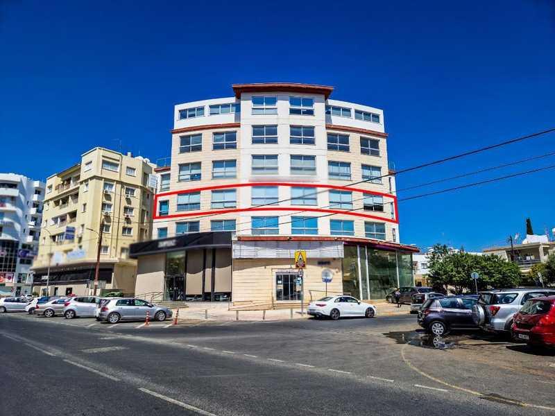 Office on the second floor in strovolos, nicosia: https://www.bazaraki.com/adv/5786328_office-on-the-second-floor-in-strovolos-nicosia (www.bazaraki.com)
