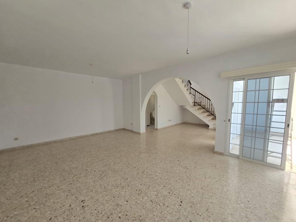 3 Beds 2 Baths House: https://www.facebook.com/marketplace/item/622762424144560 (www.facebook.com)