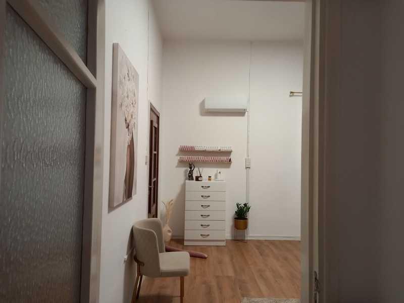 Beauty space: https://www.bazaraki.com/adv/5792597_beauty-space-for-rent (www.bazaraki.com)