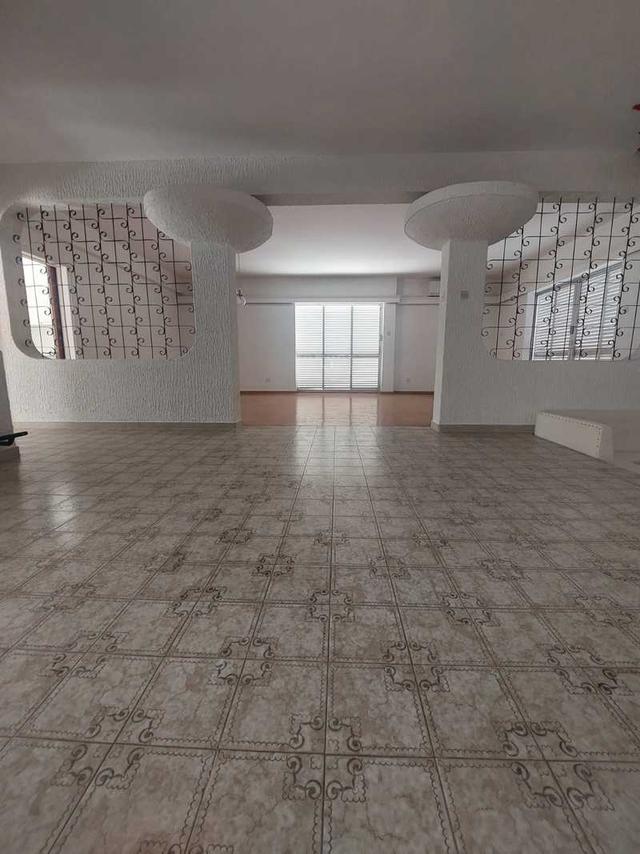 3-bedroom maisonette to rent: https://www.bazaraki.com/adv/5787078_3-bedroom-maisonette-to-rent (www.bazaraki.com)