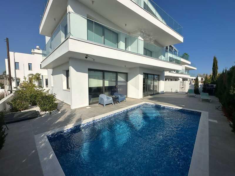4-bedroom detached house to rent: https://www.bazaraki.com/adv/5791321_4-bedroom-detached-house-to-rent (www.bazaraki.com)