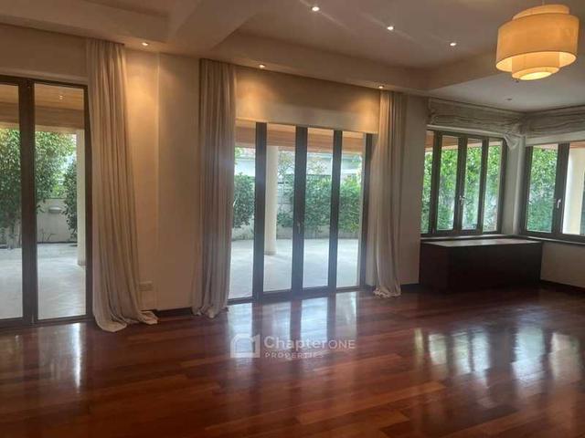 5-bedroom villa to rent: https://www.bazaraki.com/adv/5797692_5-bedroom-villa-to-rent (www.bazaraki.com)