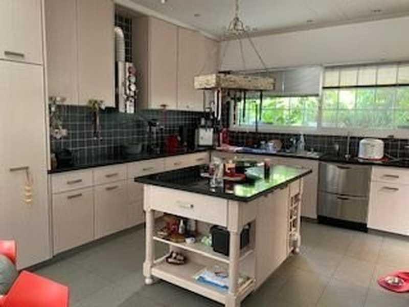 5-bedroom detached house for sale: https://www.bazaraki.com/adv/5794771_5-bedroom-detached-house-for-sale (www.bazaraki.com)