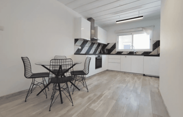 2 Bedroom Flat For Rent: https://www.zyprus.com/property/39364/2-bedrooms-apartment-flat-in-potamos-germasogeias-germasogeia-limassol (www.zyprus.com)