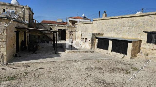 4 Bedroom Detached house to rent in Lasa, Paphos: https://www.buysellcyprus.com/property-for-rent/paphos/lasa/4-bed-detached-house-to-rent-lasa-paphos-1800816.html (www.buysellcyprus.com)