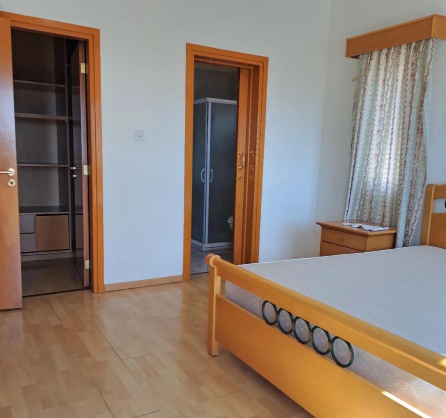 4-bedroom house in Limassol №153459: https://dom.com.cy/en/catalog/rent/153459/ (dom.com.cy)