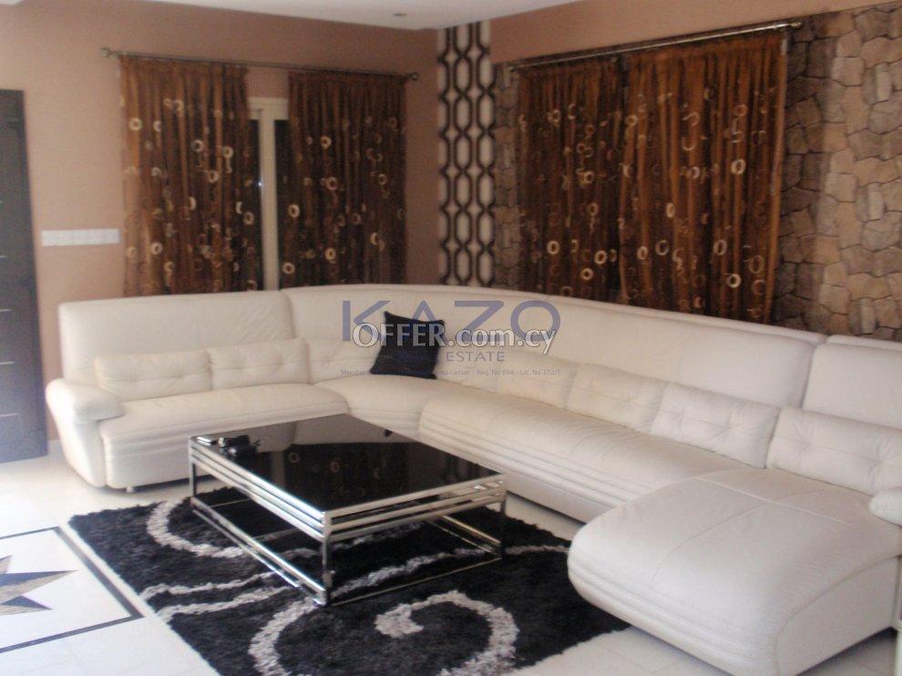 Spacious Fully Furnished Villa with 6 Bedrooms in Germasoyeia: https://www.offer.com.cy/en/spacious-fully-furnished-villa-with-6-bedrooms-in-germasoyeia/21-816124/ (www.offer.com.cy)