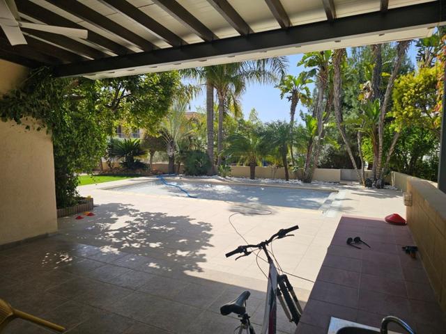 4 Bedroom Detached House For Sale: https://www.zyprus.com/property/24554/4-bedrooms-house-detached-house-in-agios-athanasios-limassol (www.zyprus.com)