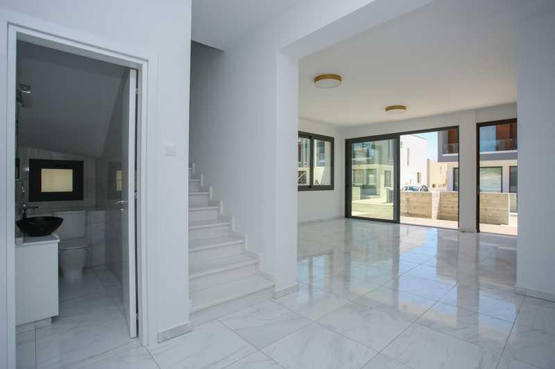 3-bedroom villa for sale: https://www.bazaraki.com/adv/5794370_3-bedroom-villa-for-sale (www.bazaraki.com)