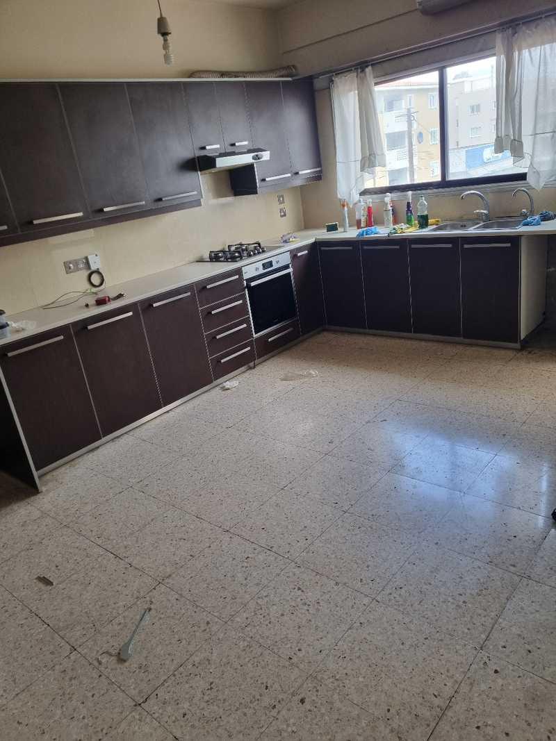 3-bedroom apartment to rent: https://www.bazaraki.com/adv/5787995_3-bedroom-apartment-to-rent (www.bazaraki.com)
