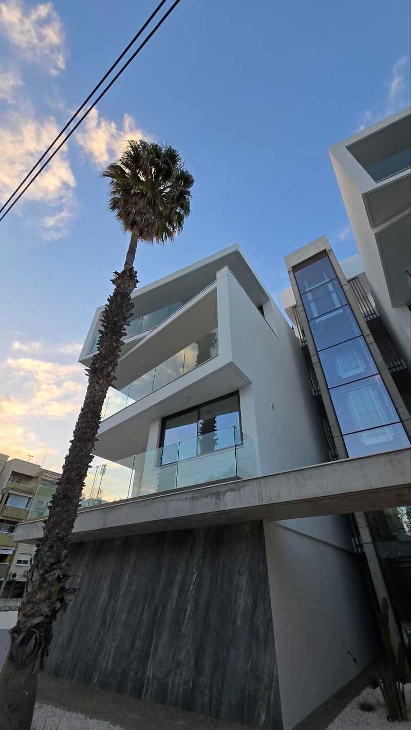 2-bedroom apartment to rent: https://www.bazaraki.com/adv/5759389_2-bedroom-apartment-to-rent (www.bazaraki.com)