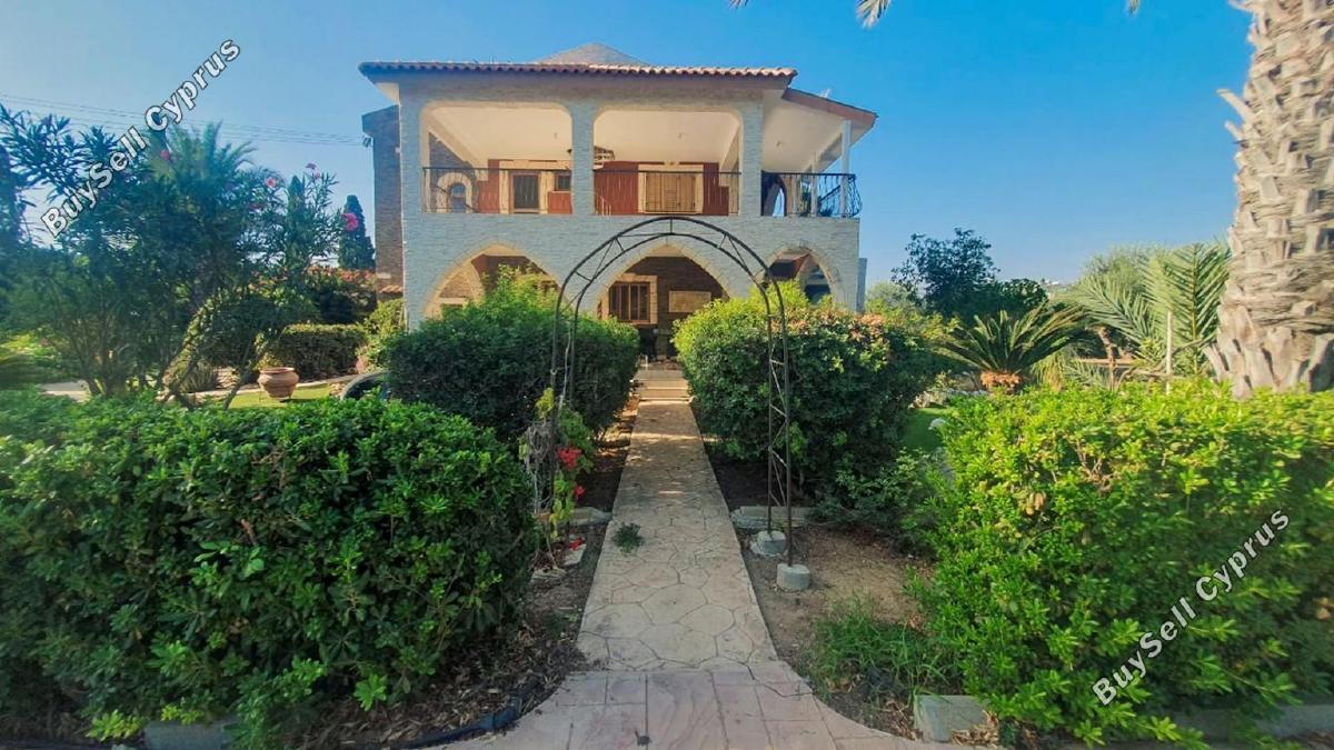 5 Bedroom Detached house for sale in Pervolia, Larnaca: https://www.buysellcyprus.com/property-for-sale/larnaca/pervolia/5-bed-detached-house-for-sale-pervolia-larnaca-1796724.html (www.buysellcyprus.com)