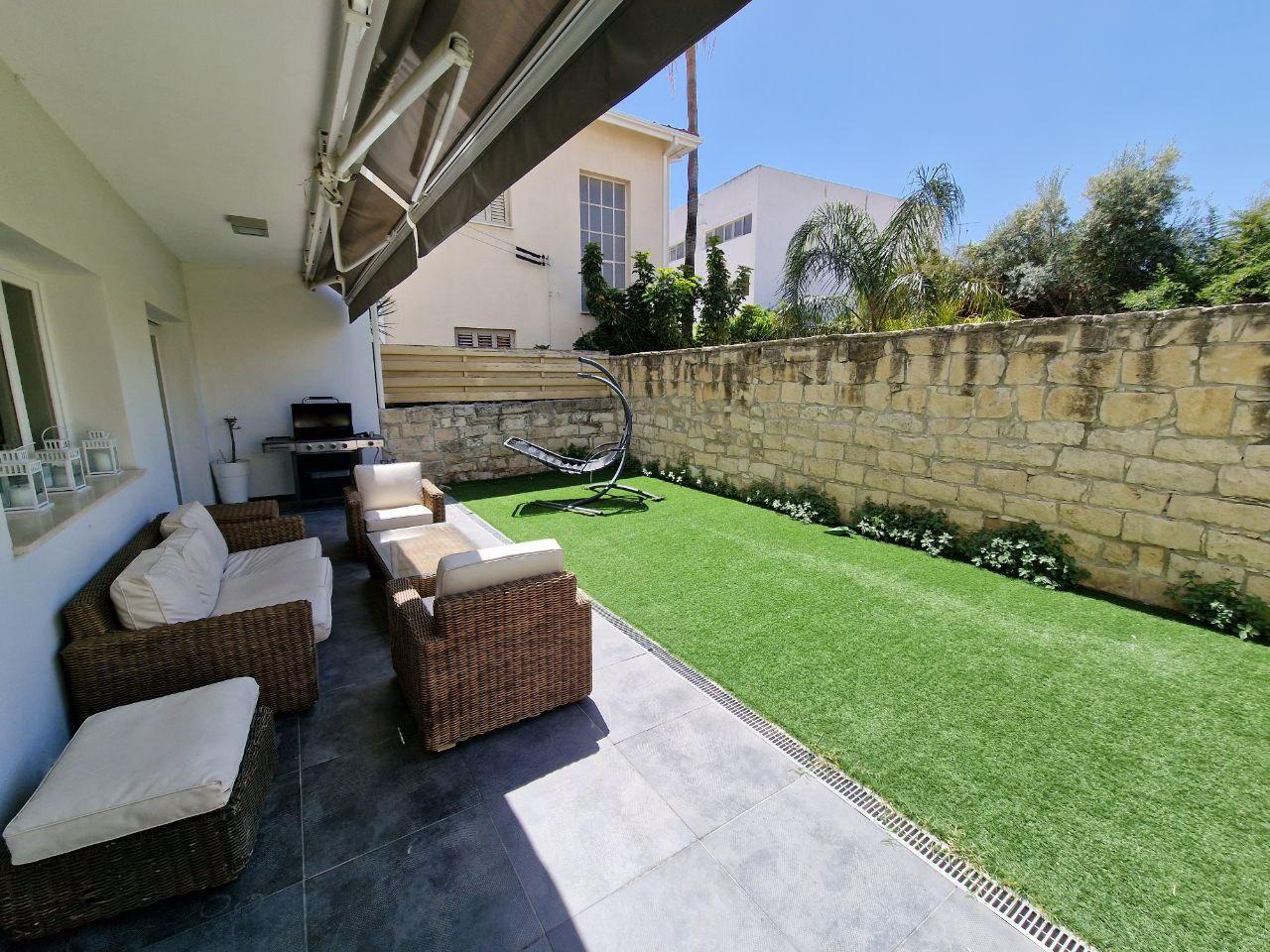 5-bedroom villa in Limassol №152064: https://dom.com.cy/en/catalog/rent/152064/ (dom.com.cy)