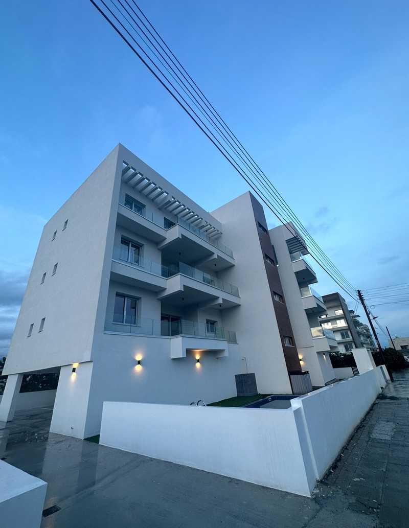1-bedroom apartment to rent: https://www.bazaraki.com/adv/5798460_1-bedroom-apartment-to-rent (www.bazaraki.com)