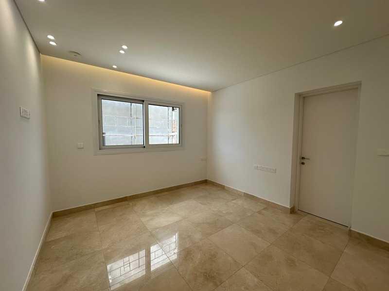  5-bedroom villa to rent: https://www.bazaraki.com/adv/5787190_5-bedroom-villa-to-rent (www.bazaraki.com)