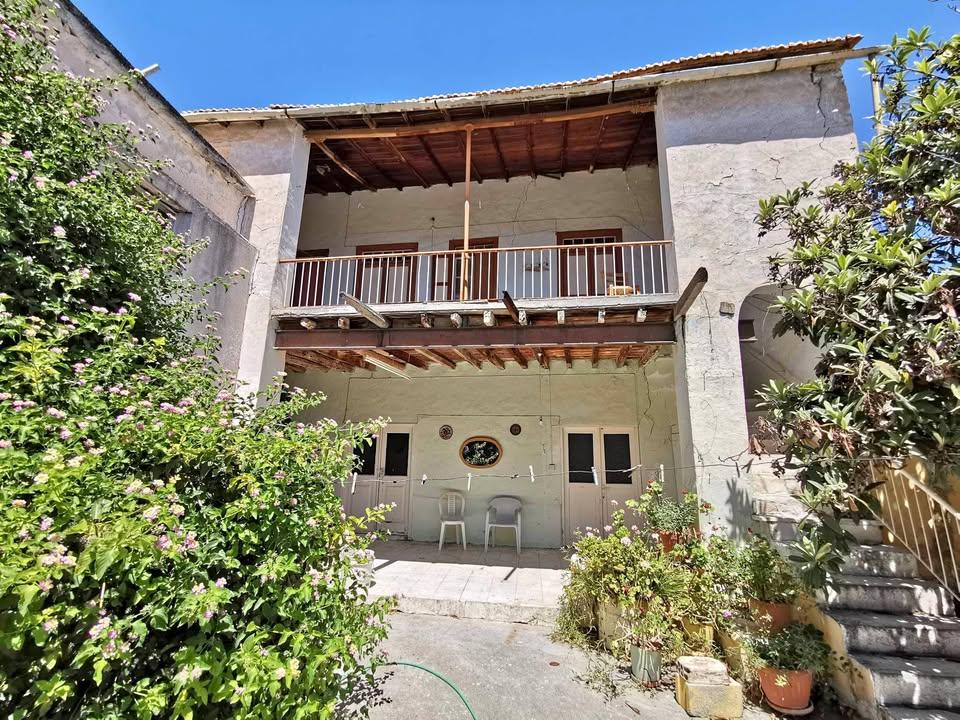 Traditional 4+ bedroom village house: https://www.facebook.com/marketplace/item/1380877393119258 (www.facebook.com)