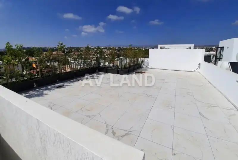 3-bedroom penthouse to rent: https://www.bazaraki.com/adv/5768081_3-bedroom-penthouse-to-rent (www.bazaraki.com)
