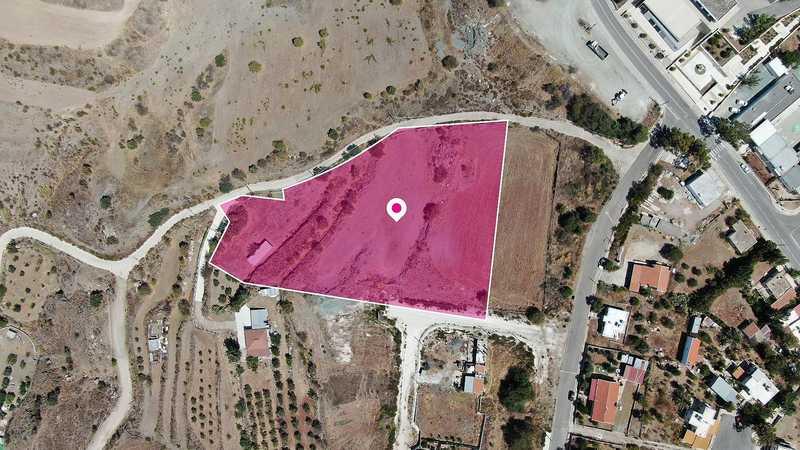 Residential land 8300 m²: https://www.bazaraki.com/adv/5792261_residential-land-8300-m2 (www.bazaraki.com)