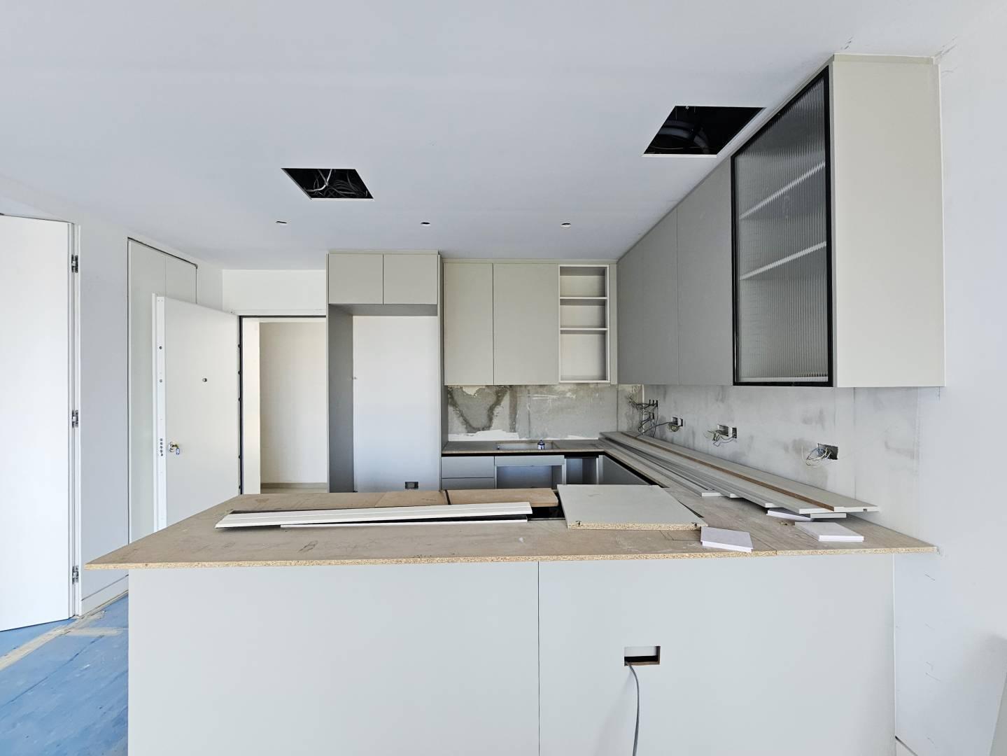 New 3-bedroom apartment in Limassol № 152861: https://dom.com.cy/en/catalog/sale/152861/ (dom.com.cy)