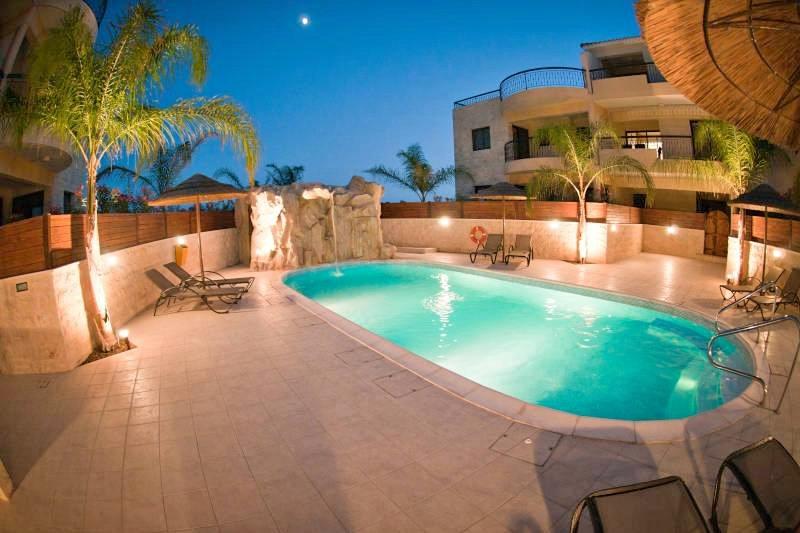 2 bedroom for rent in Tersefanou: https://www.facebook.com/marketplace/item/3098008510363212 (www.facebook.com)