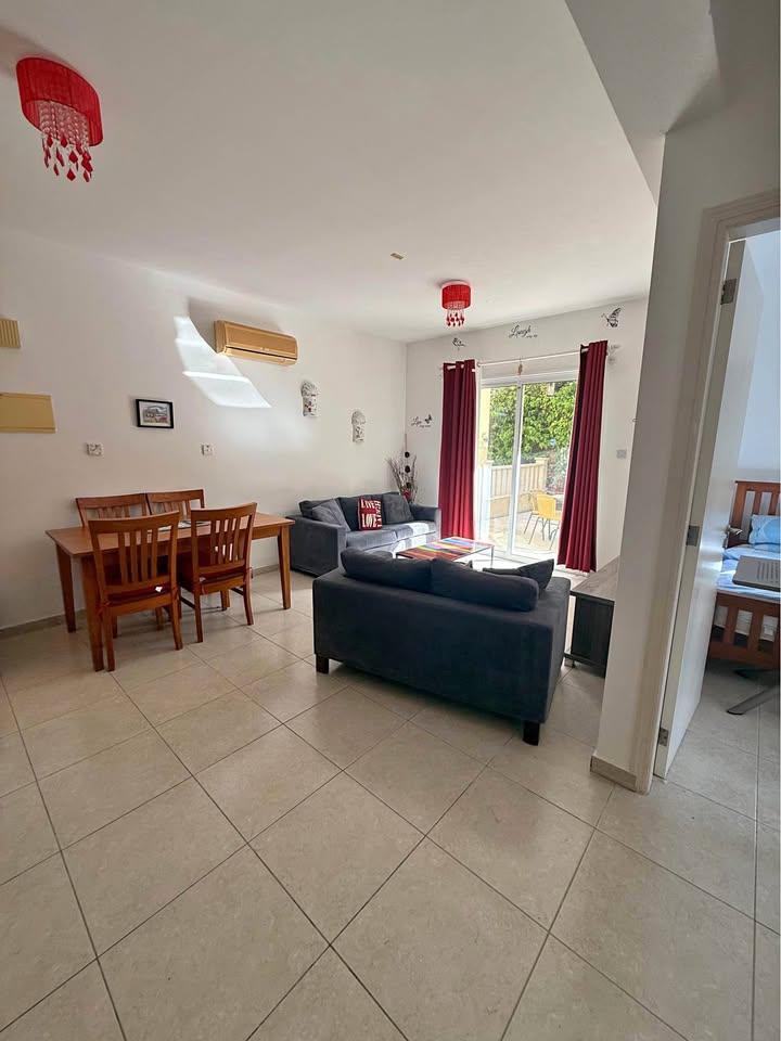 1 Bedroom, Garden Apartment: https://www.facebook.com/marketplace/item/966639192210298 (www.facebook.com)