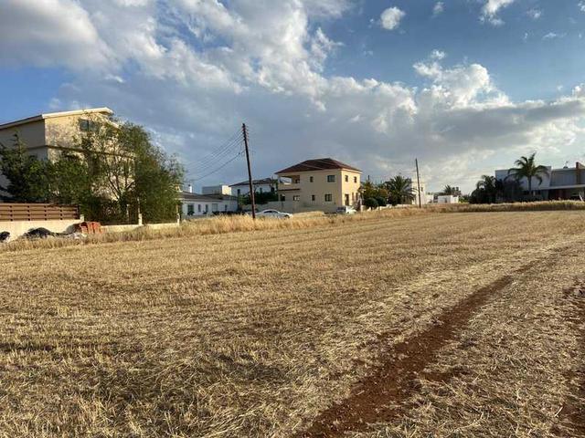 Residential land 577 m²: https://www.bazaraki.com/adv/5786350_residential-land-577-m2 (www.bazaraki.com)