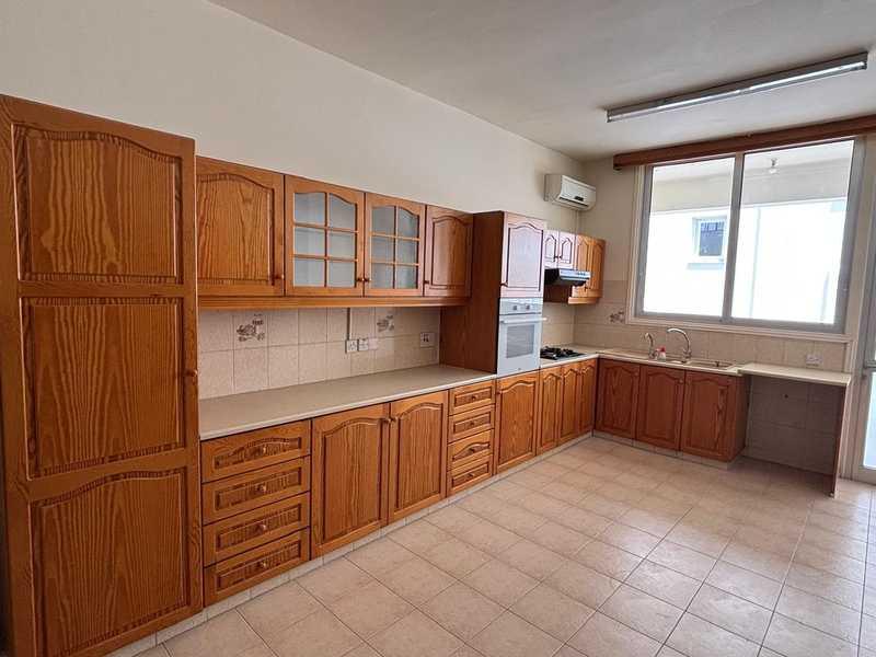 3-bedroom apartment to rent: https://www.bazaraki.com/adv/5795758_3-bedroom-apartment-to-rent (www.bazaraki.com)
