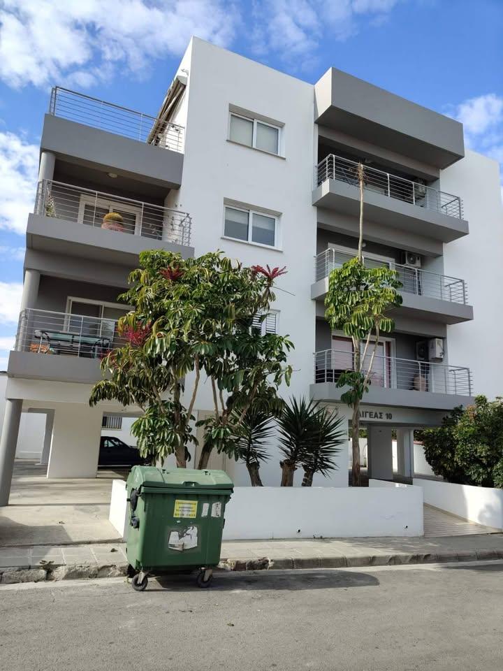 Διαμέρισμα με 2 υπνοδωμάτια: https://www.facebook.com/marketplace/item/1171942758295146 (www.facebook.com)