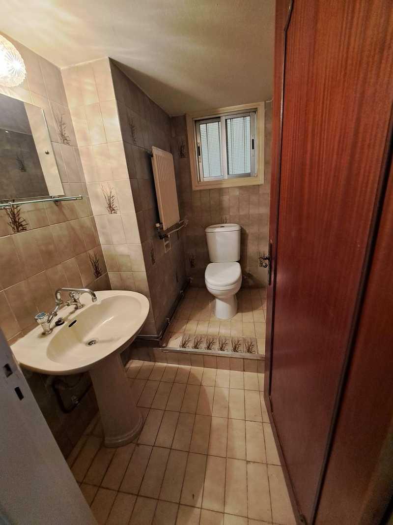 3-bedroom apartment to rent: https://www.bazaraki.com/adv/5768603_3-bedroom-apartment-to-rent (www.bazaraki.com)
