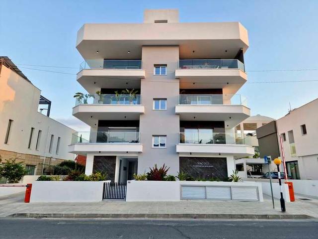 2-bedroom apartment to rent: https://www.bazaraki.com/adv/5798600_2-bedroom-apartment-to-rent (www.bazaraki.com)