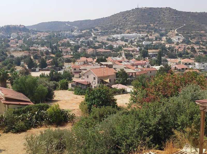 Residential land 8897 m²: https://www.bazaraki.com/adv/5794781_residential-land-8897-m2 (www.bazaraki.com)