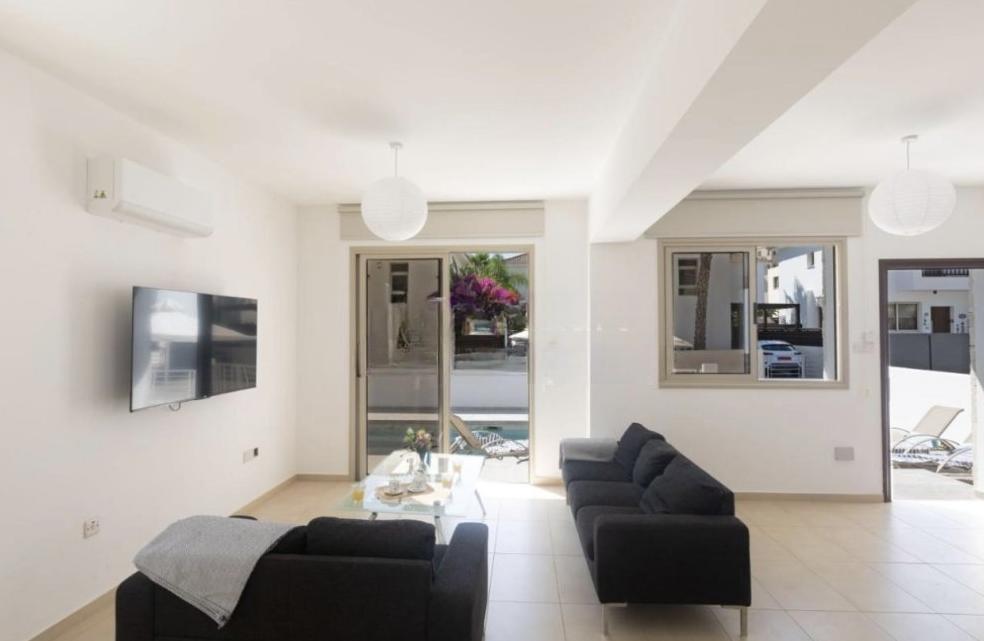 3-bedroom house in Famagusta №153794: https://dom.com.cy/en/catalog/rent/153794/ (dom.com.cy)