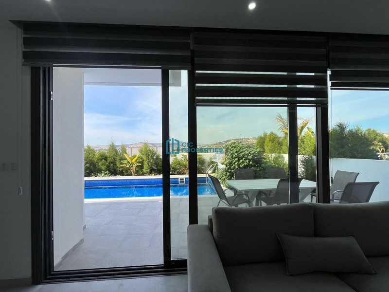 3-bedroom villa to rent: https://www.bazaraki.com/adv/5789012_3-bedroom-villa-to-rent (www.bazaraki.com)