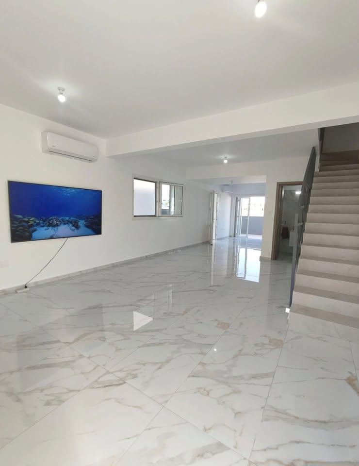 3 Bedroom Semi Detached House (All Bills Included): https://www.facebook.com/marketplace/item/29604228602558433 (www.facebook.com)