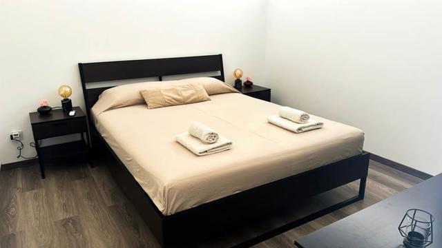 2 Bedroom apartment for rent (NO AGENTS): https://www.facebook.com/marketplace/item/24477565448509948 (www.facebook.com)