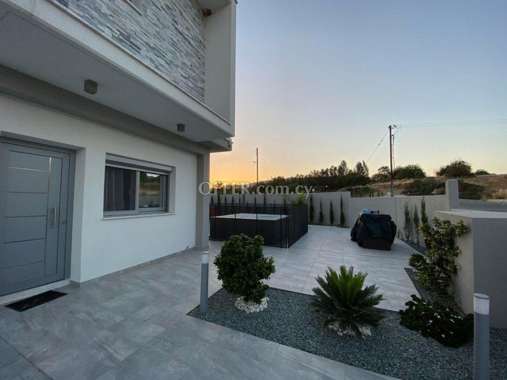 3 Bed House for rent in Parekklisia, Limassol: https://www.offer.com.cy/en/3-bed-house-for-rent-in-parekklisia-limassol/21-816227/ (www.offer.com.cy)