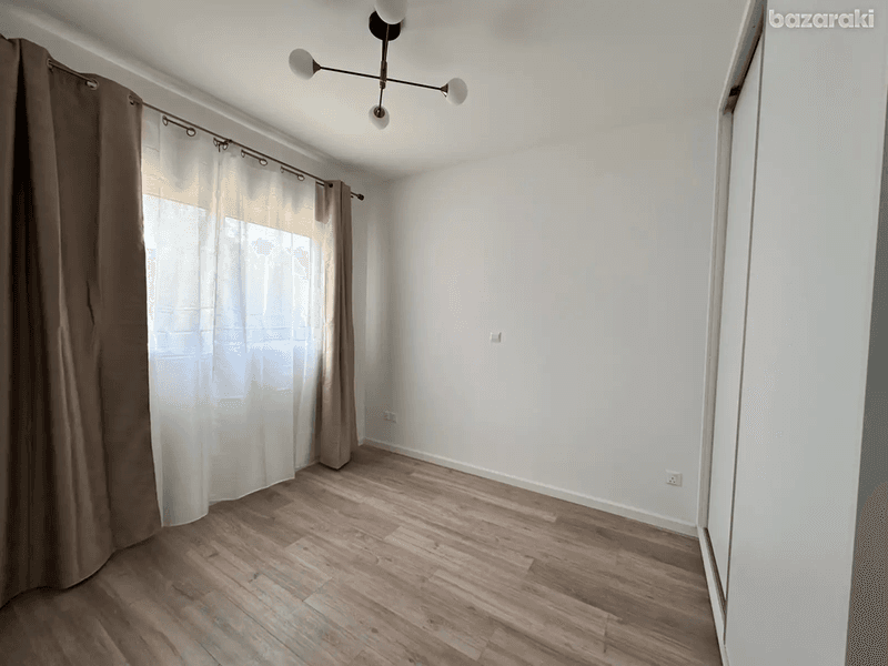 3-bedroom apartment to rent: https://www.bazaraki.com/adv/5795180_3-bedroom-apartment-to-rent (www.bazaraki.com)