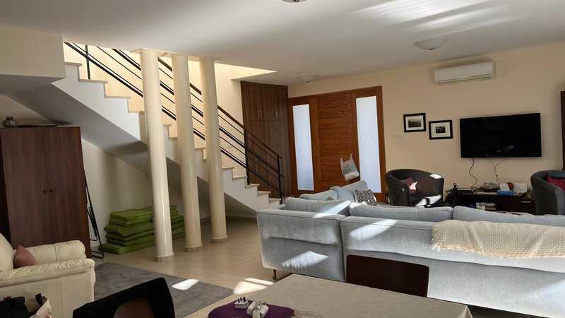 3-bedroom villa to rent: https://www.bazaraki.com/adv/5792476_3-bedroom-villa-to-rent (www.bazaraki.com)