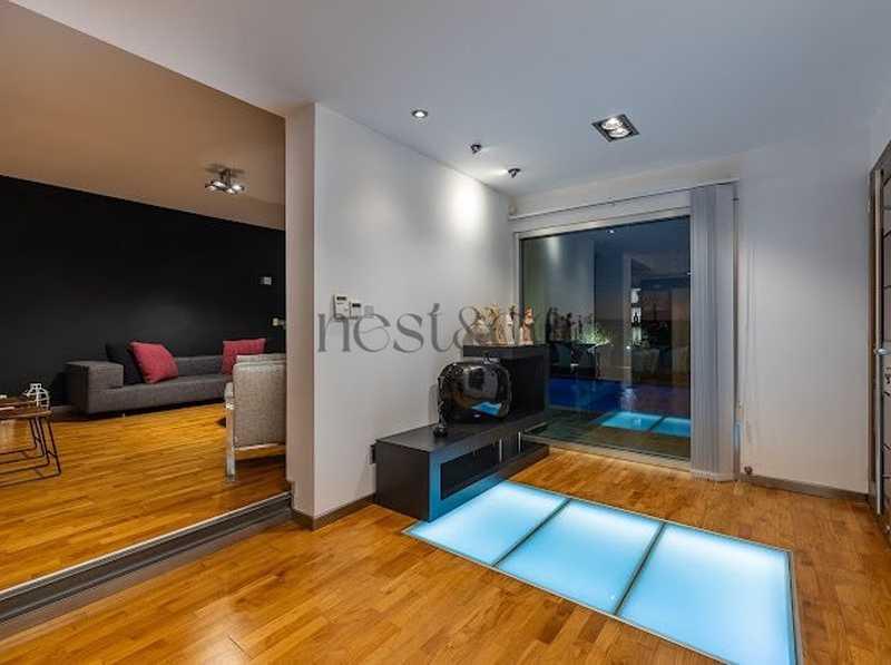 6-bedroom villa for sale: https://www.bazaraki.com/adv/5796839_6-bedroom-villa-for-sale (www.bazaraki.com)