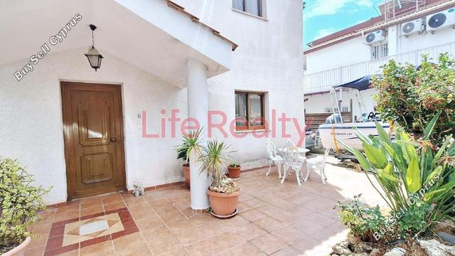 3 Bedroom Detached house for sale in Agios Spyridonas, Limassol: https://www.buysellcyprus.com/property-for-sale/limassol/agios-spyridonas/3-bed-detached-house-for-sale-agios-spyridonas-limassol-1794232.html (www.buysellcyprus.com)
