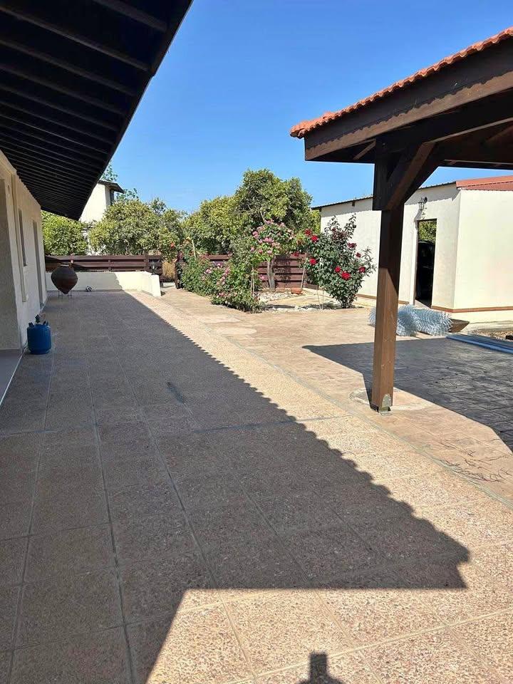 Bungalow for rent: https://www.facebook.com/marketplace/item/1003925698604558 (www.facebook.com)