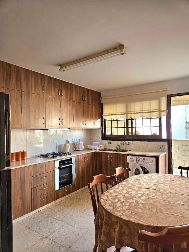 1-bedroom apartment to rent: https://www.bazaraki.com/adv/5786310_1-bedroom-apartment-to-rent (www.bazaraki.com)