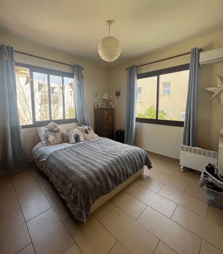 4 Bedroom Detached House For Sale: https://www.zyprus.com/property/39369/4-bedrooms-house-detached-house-in-chloraka-paphos (www.zyprus.com)