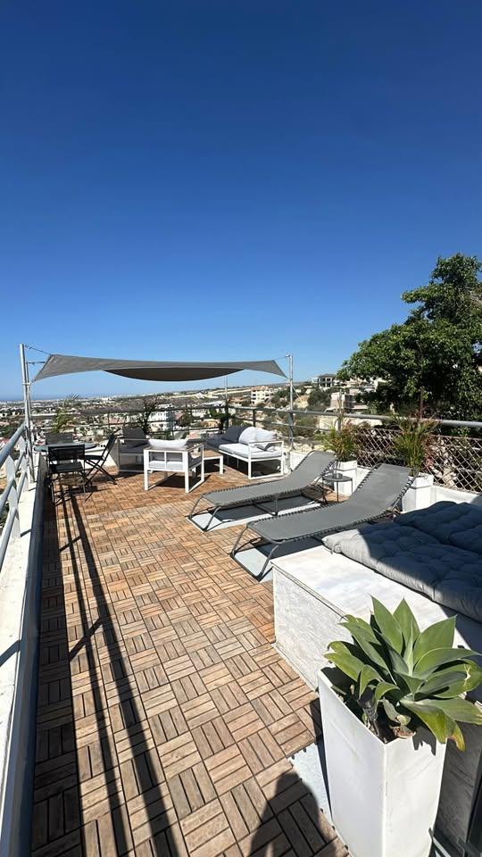 2 Bedroom apartment for rent (NO AGENTS): https://www.facebook.com/marketplace/item/24477565448509948 (www.facebook.com)
