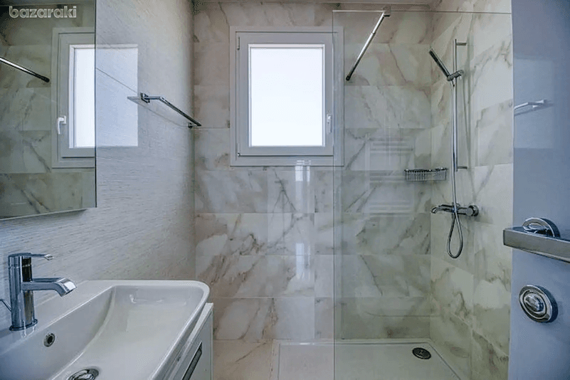 3-bedroom penthouse for sale: https://www.bazaraki.com/adv/5786820_3-bedroom-penthouse-for-sale (www.bazaraki.com)