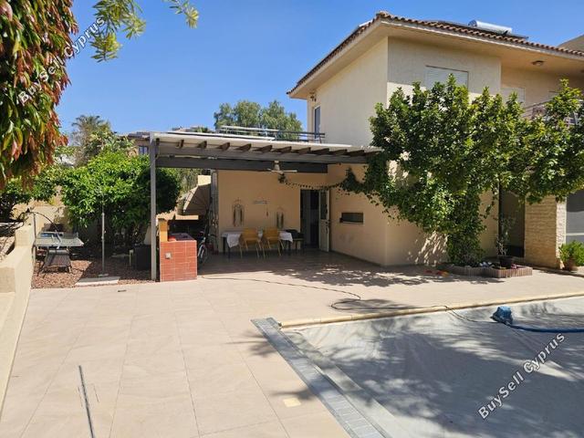 4 Bedroom Detached house for sale in Agios Athanasios, Limassol: https://www.buysellcyprus.com/property-for-sale/limassol/agios-athanasios/4-bed-detached-house-for-sale-agios-athanasios-limassol-1796840.html (www.buysellcyprus.com)
